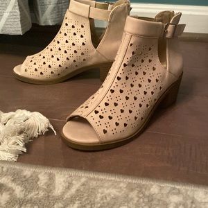 Jellypop Booties size 3